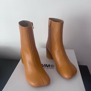 MM6 Maison Martin Margiela Camel Heeled Boots